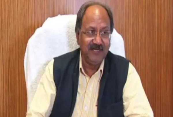 कलेक्टर अब वसूली अधिकारी बने : बृजमोहन